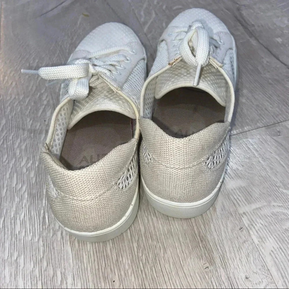 NWOT tags- natulizer sneakers - Picture 4 of 5